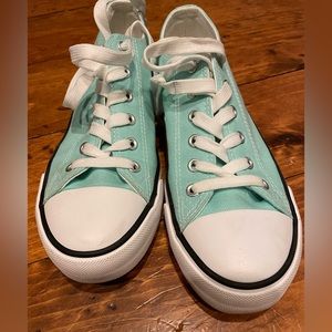 Aqua/sea foam converse sneakers, size 8. Worn once.